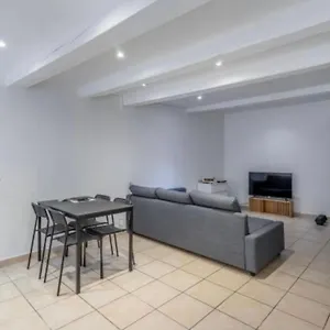 Studio 100m De La Mer , La Ciotat France