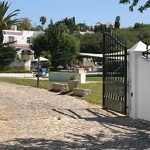 Casa Beachcomber Le Jardin Des Arts , Lagos Portugal