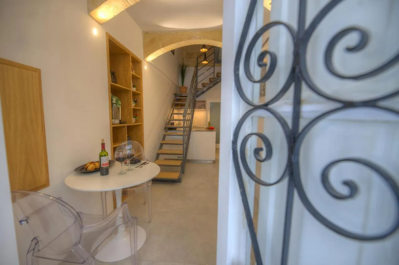 Cute And Modern Duplex Apartment In Ideal Location Rcas1-1 La Valette